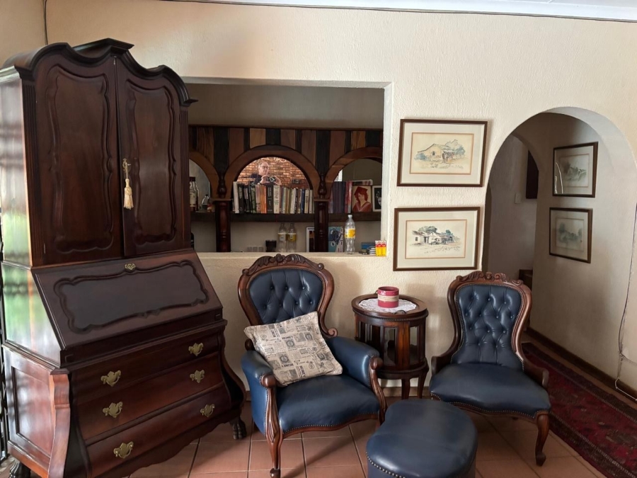 5 Bedroom Property for Sale in Safari Gardens North West